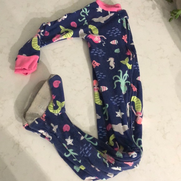 zippered-pajama bundle 🧜🏽‍♀️ 🐱 🐦 - Picture 4 of 4